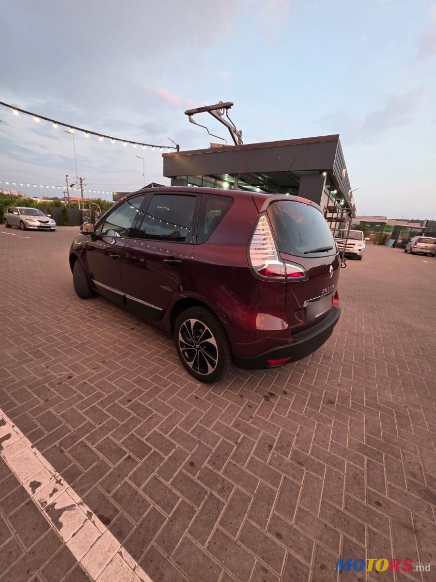 2016' Renault Scenic photo #6