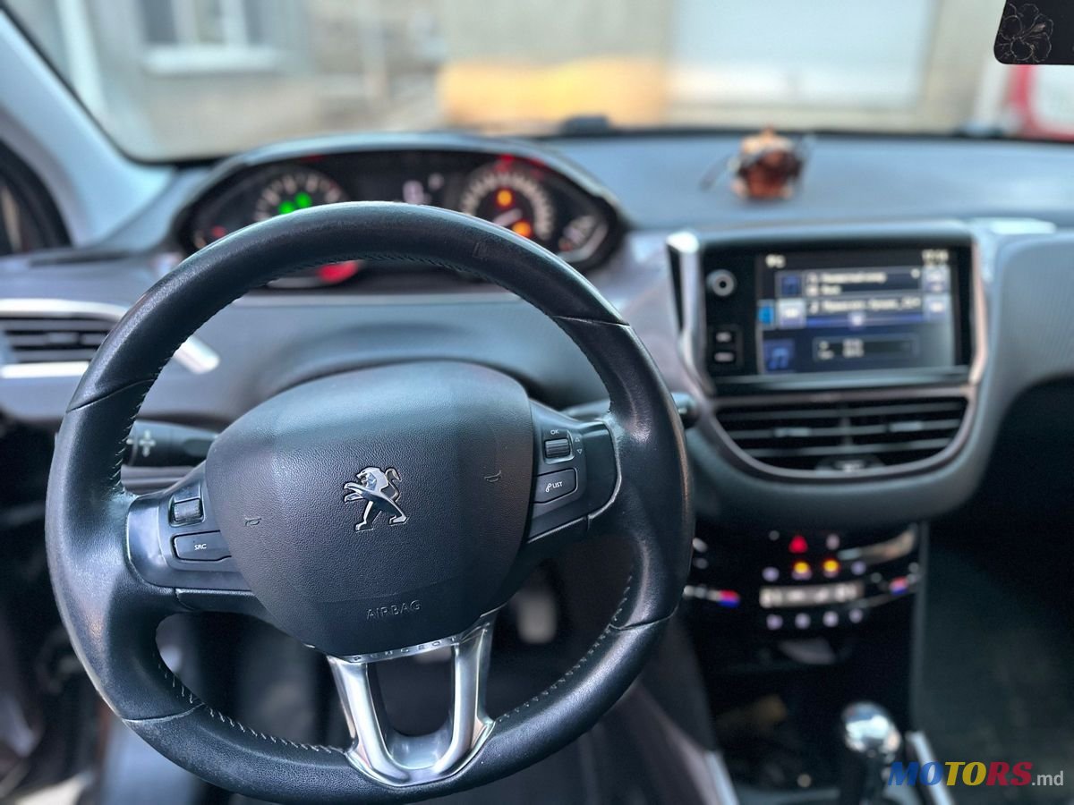 2015' Peugeot 2008 photo #4