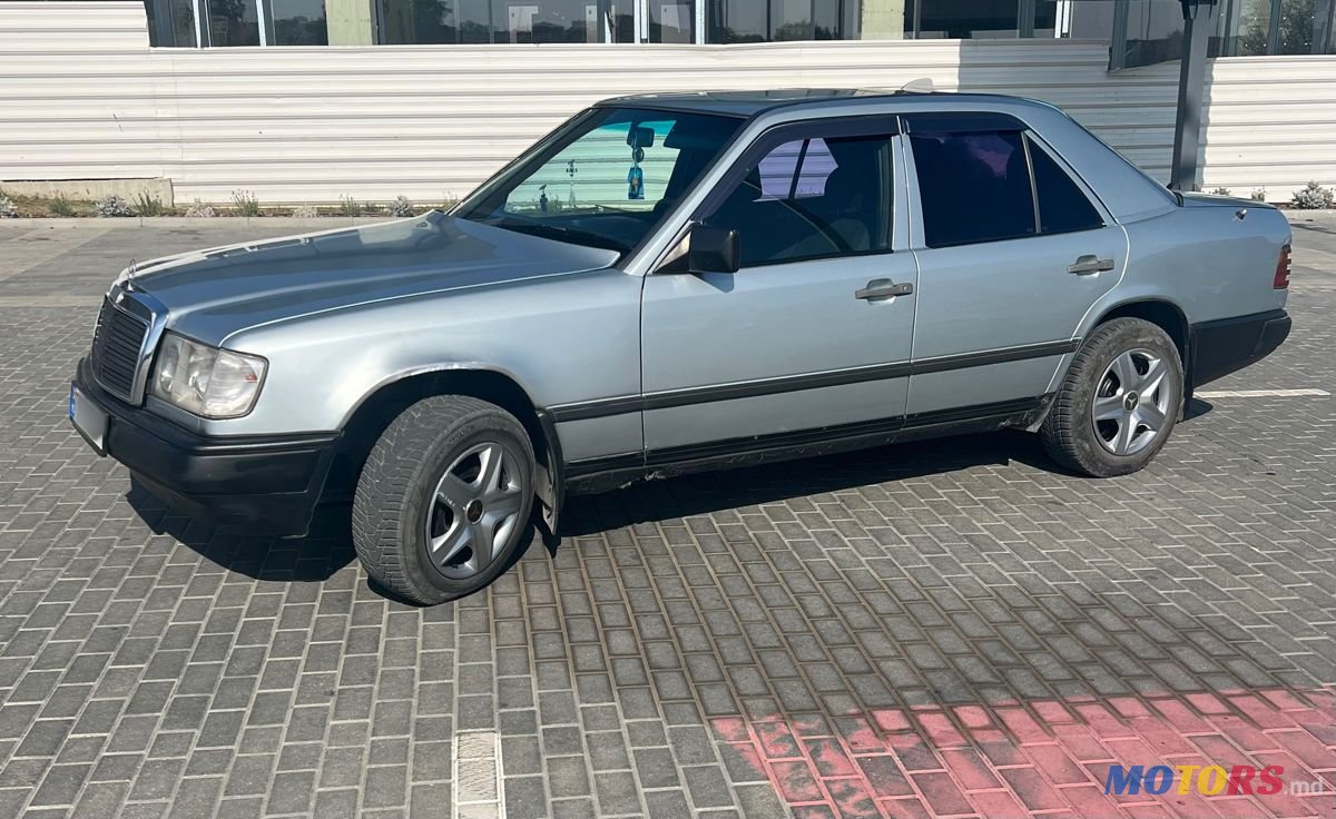 1985' Mercedes-Benz W124 photo #3