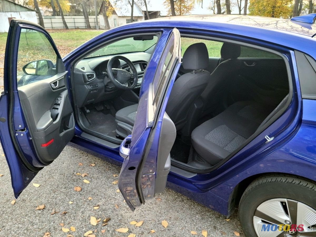 2019' Hyundai Ioniq photo #6