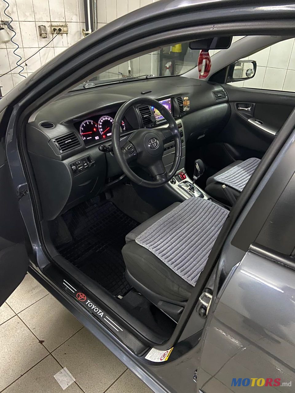 2005' Toyota Corolla photo #4