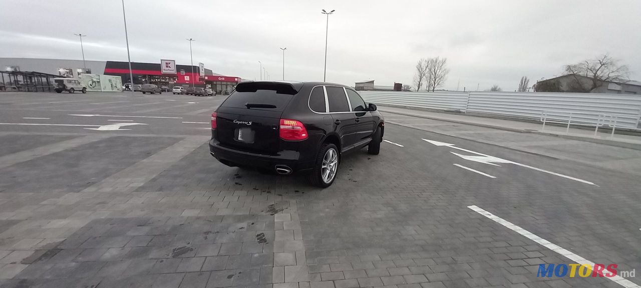 2008' Porsche Cayenne photo #5