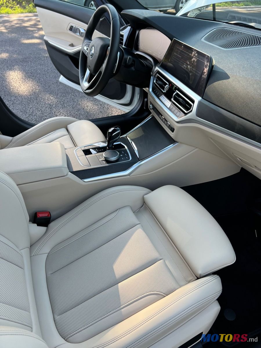 2022' BMW 3 Series photo #6