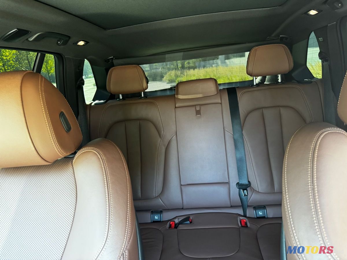 2022' BMW X5 photo #2