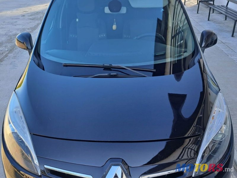 2012' Renault Grand Scenic photo #1