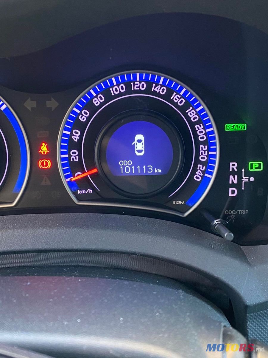 2011' Toyota Auris photo #4