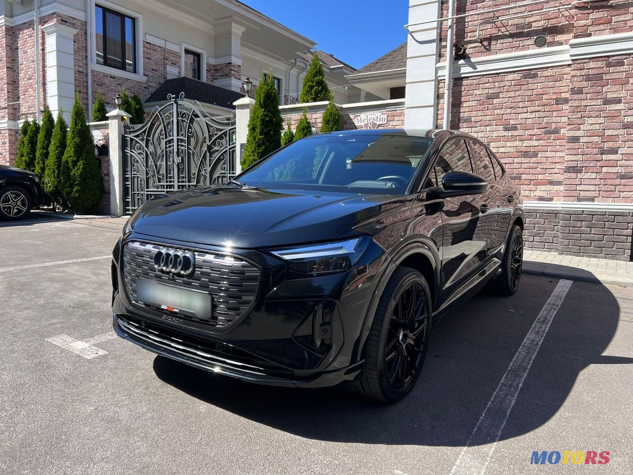 2023' Audi Q4 e-tron photo #2