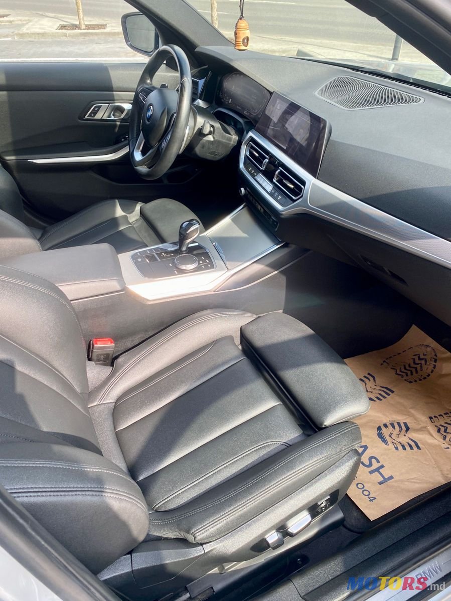 2019' BMW 3 Series photo #5