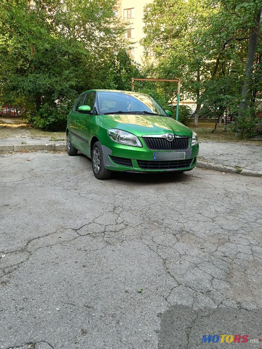 2013' Skoda Fabia photo #3