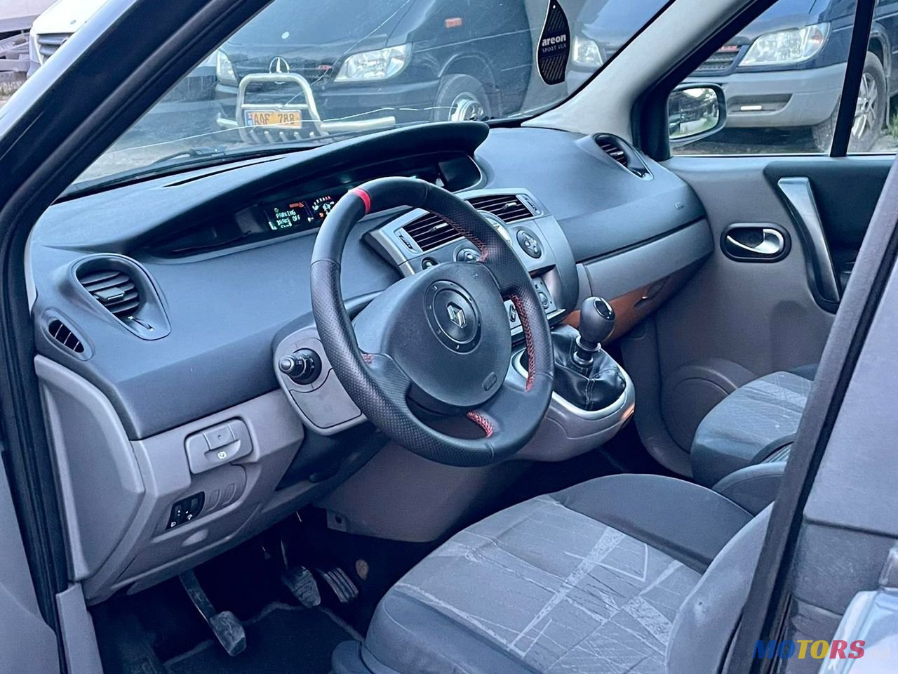 2006' Renault Scenic photo #5