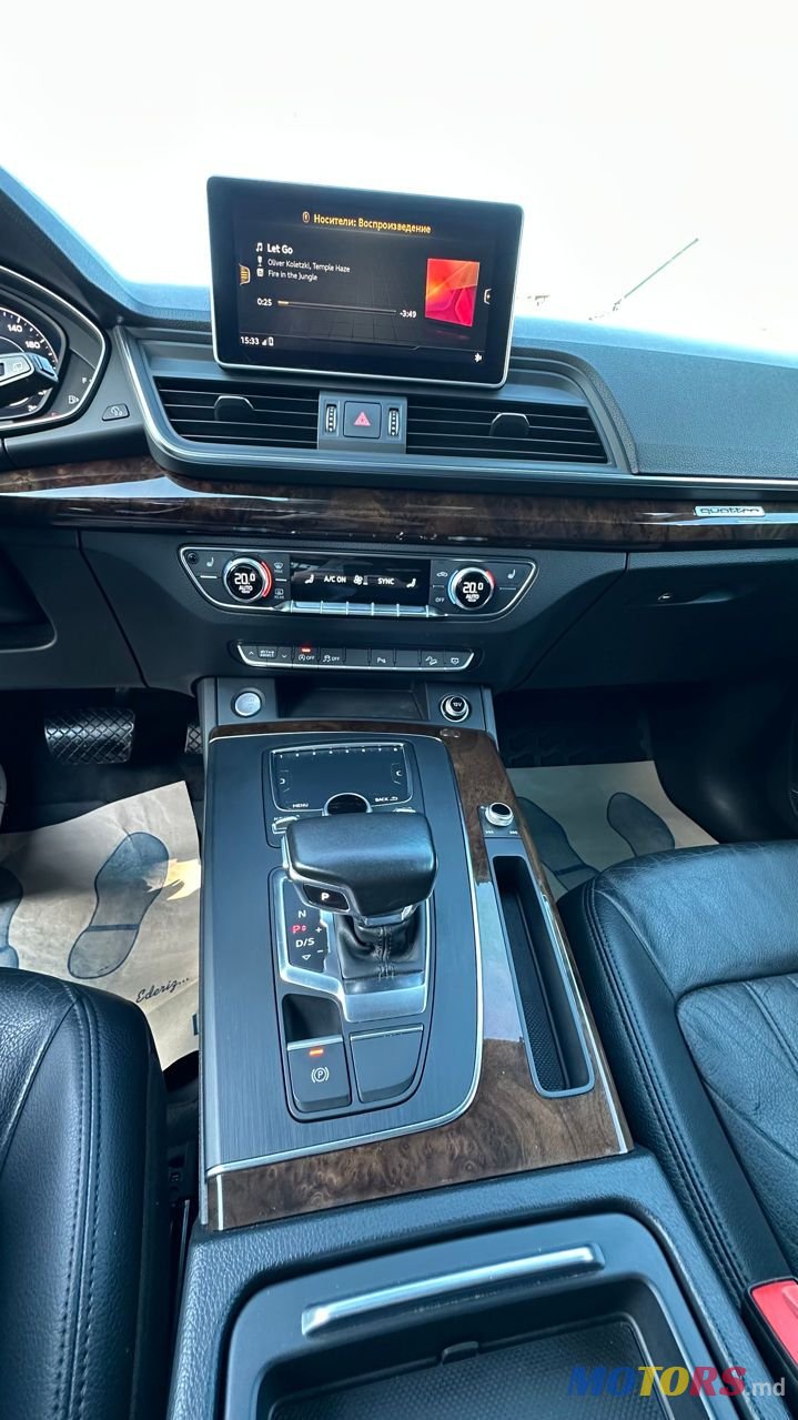 2019' Audi Q5 photo #6