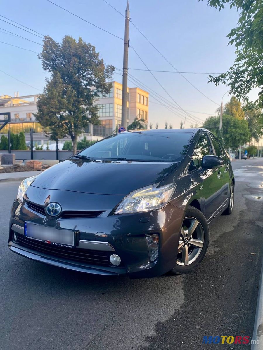 2013' Toyota Prius photo #1