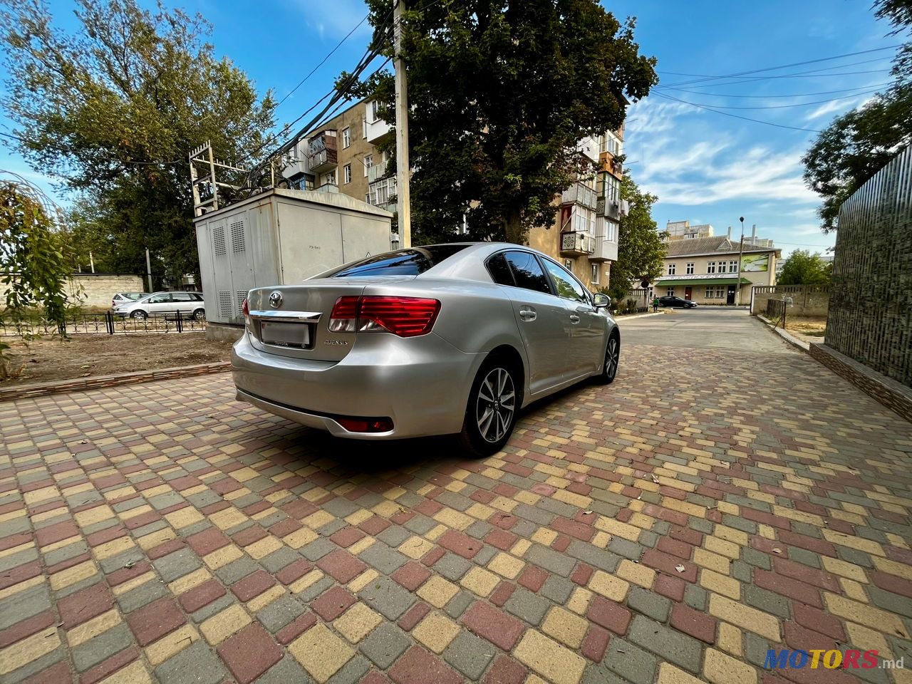 2012' Toyota Avensis photo #3