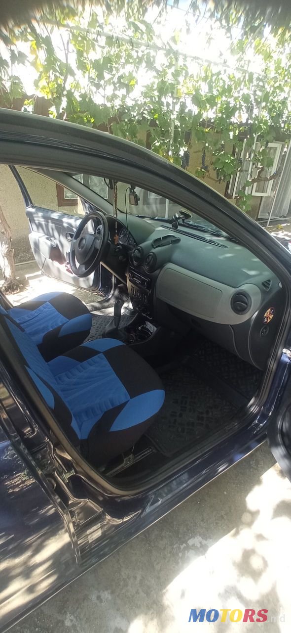 2012' Dacia Sandero photo #6