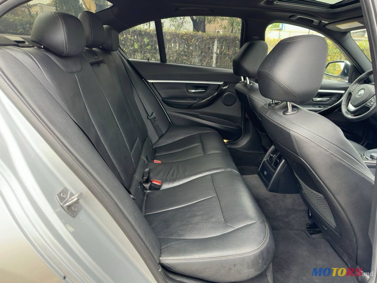 2015' BMW 3 Series photo #5