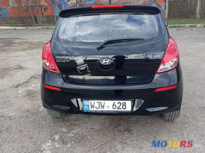 2013' Hyundai i20 photo #2