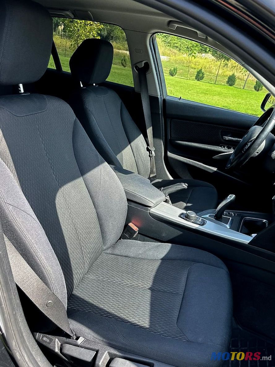 2013' BMW 3 Series photo #4