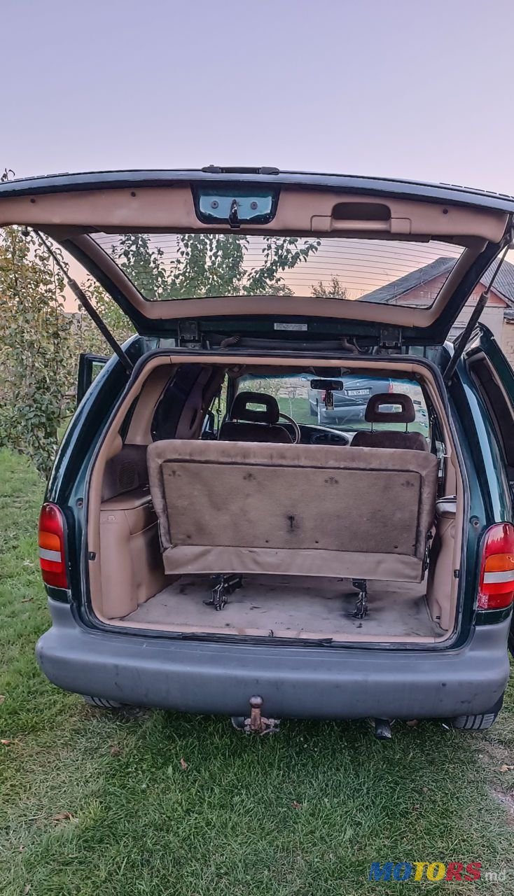 1997' Chrysler Voyager photo #4