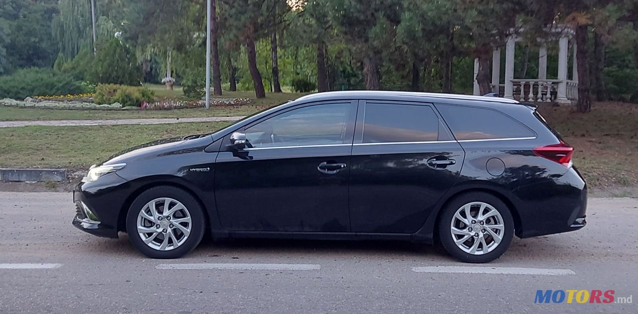 2015' Toyota Auris photo #6