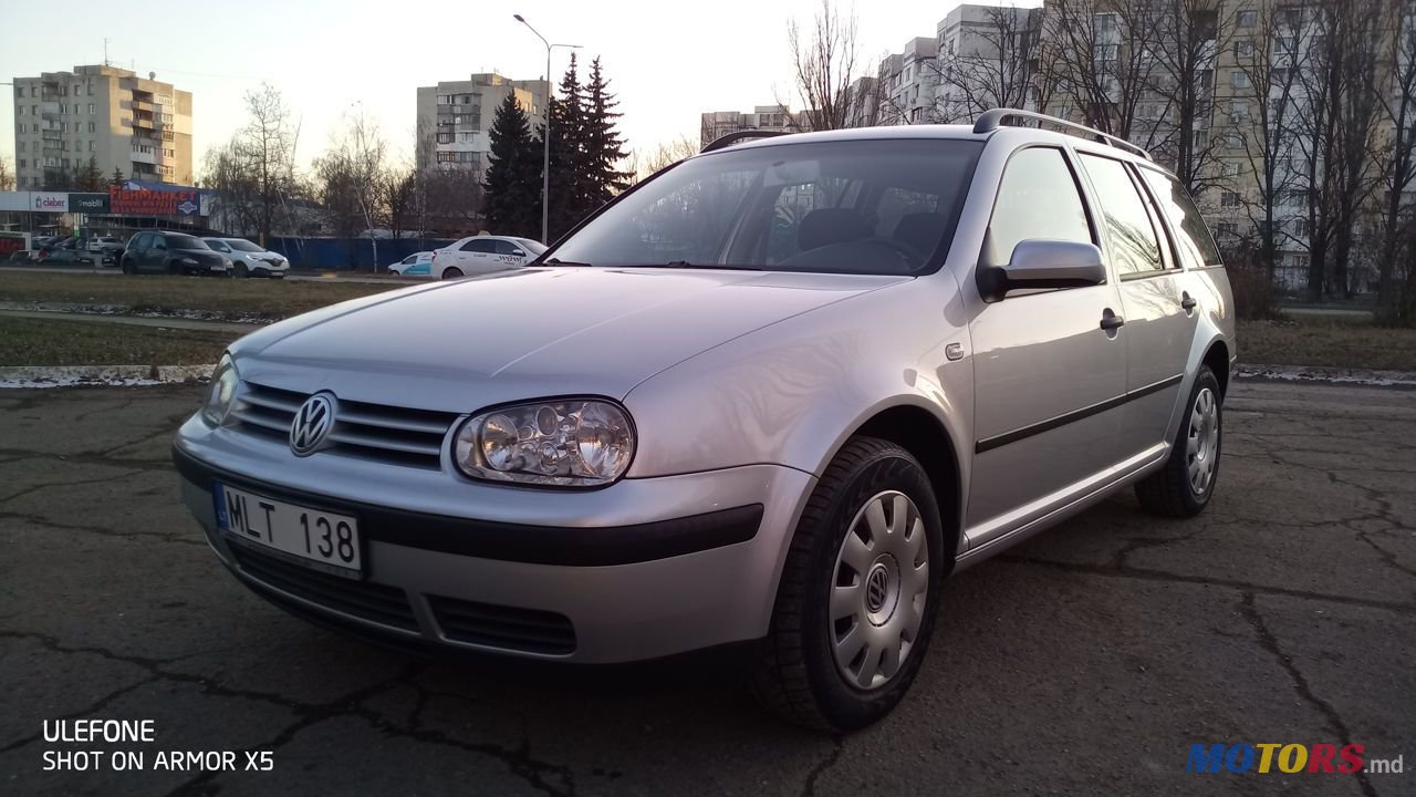 2005' Volkswagen Golf photo #1