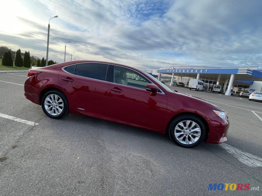 2013' Lexus Es Series photo #4