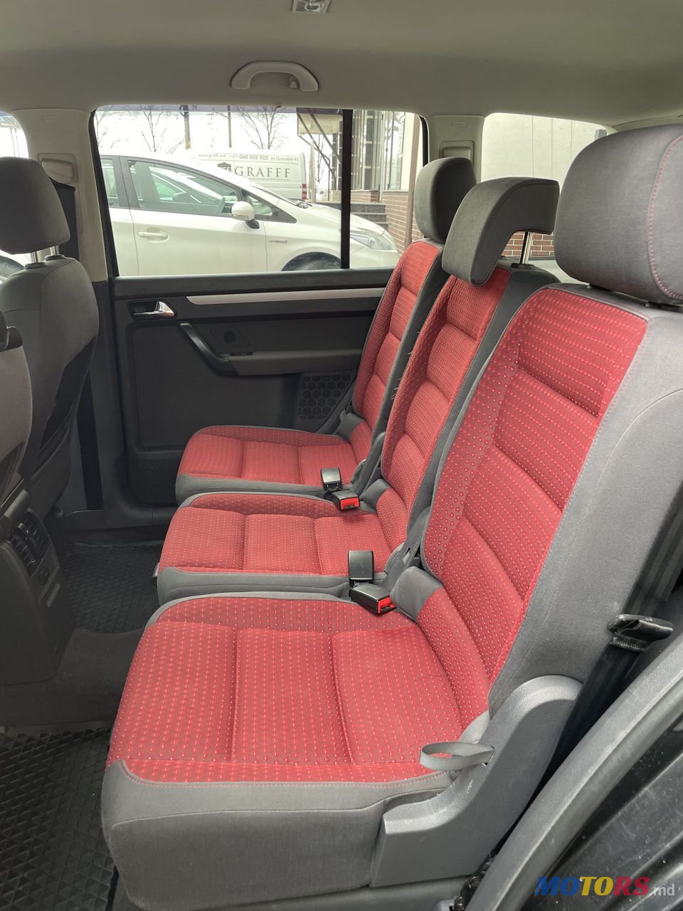 2005' Volkswagen Touran photo #5