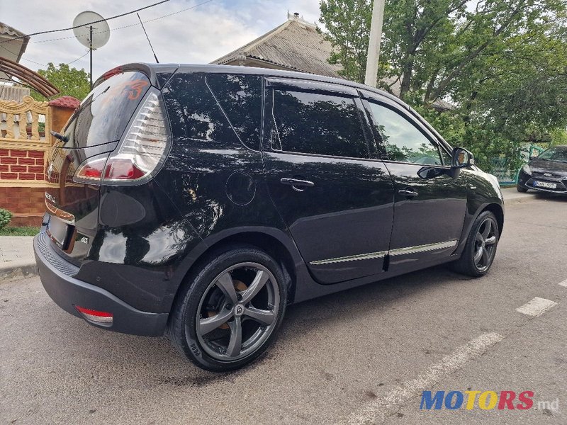 2016' Renault Scenic photo #2