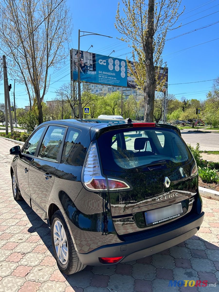 2013' Renault Scenic photo #5
