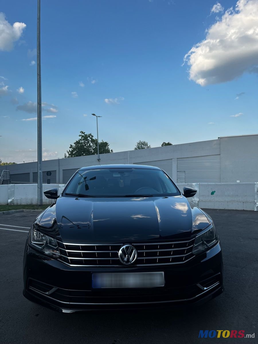 2016' Volkswagen Passat photo #2