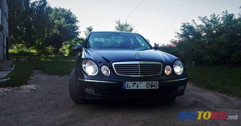 2004' Mercedes-Benz E photo #4