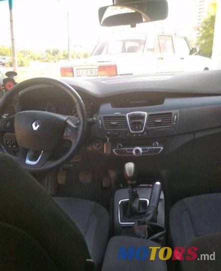 2009' Renault Laguna photo #1