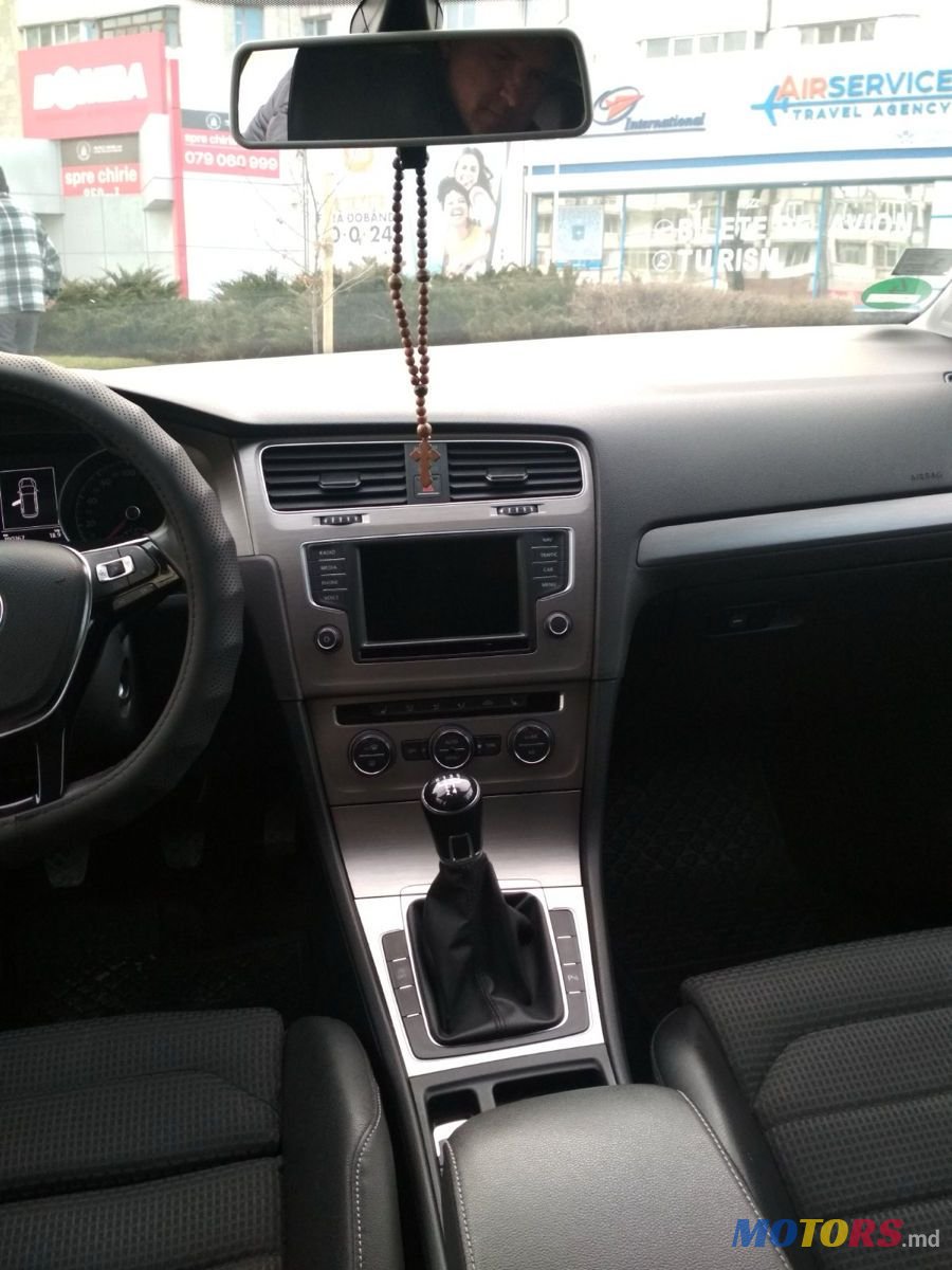 2016' Volkswagen Golf photo #5