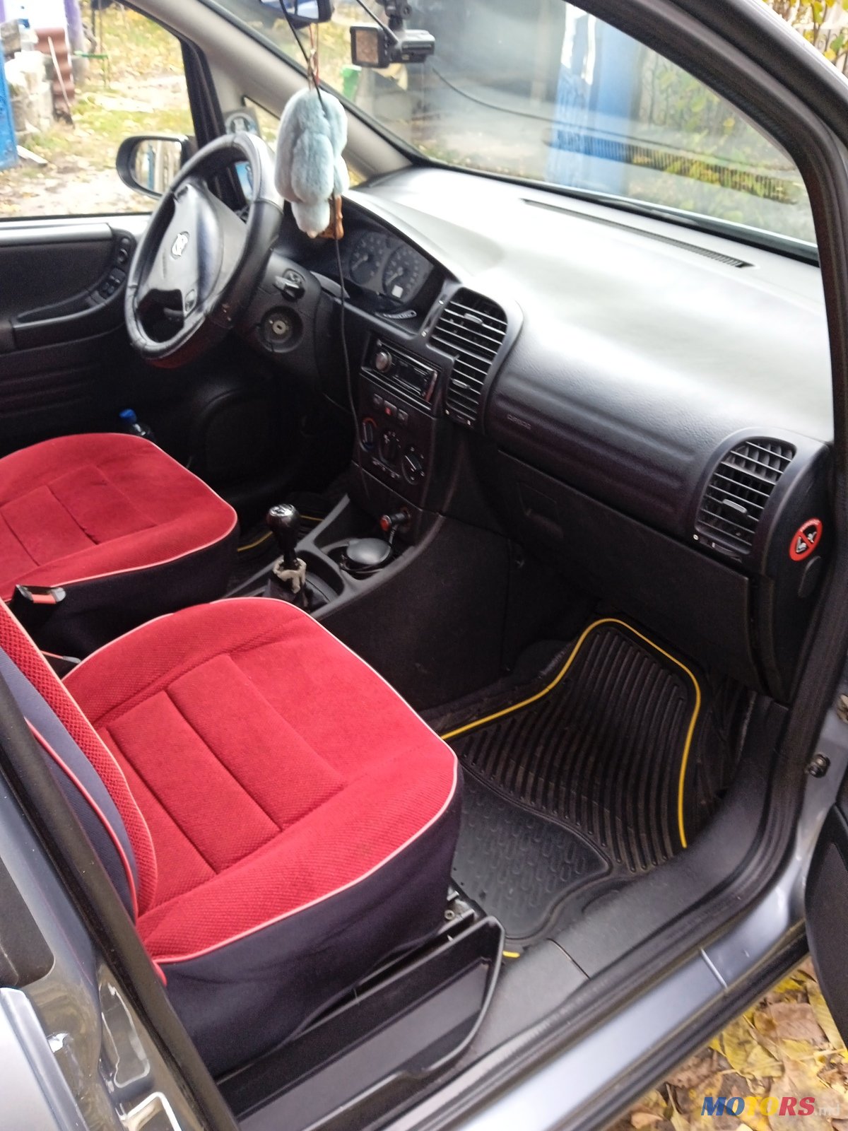 2005' Opel Zafira photo #5