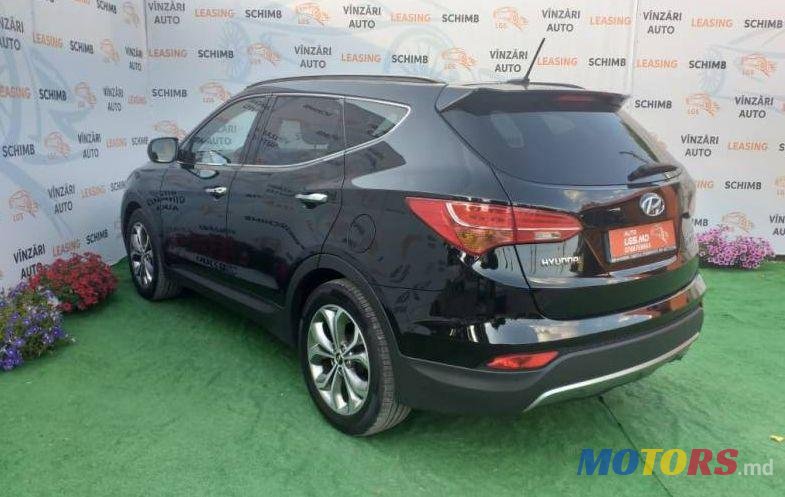 2013' Hyundai Santa Fe photo #2