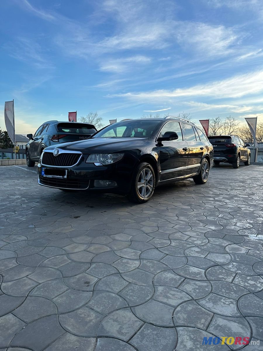 2010' Skoda Superb photo #1