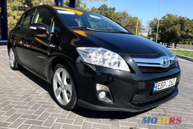 2011' Toyota Auris photo #1