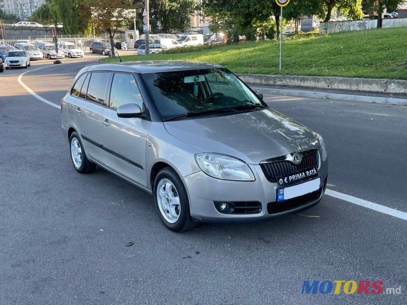 2009' Skoda Fabia photo #1
