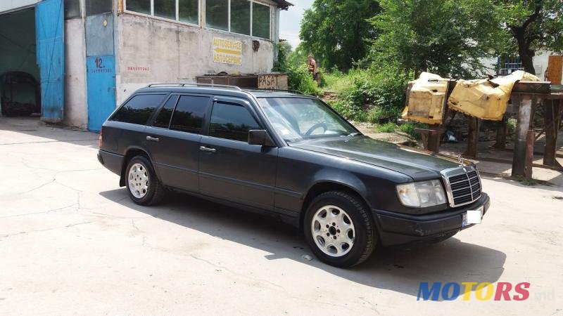 1990' Mercedes-Benz E-Class photo #1