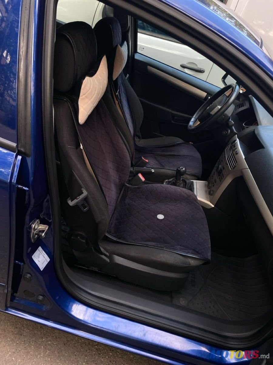 2008' Opel Astra photo #5