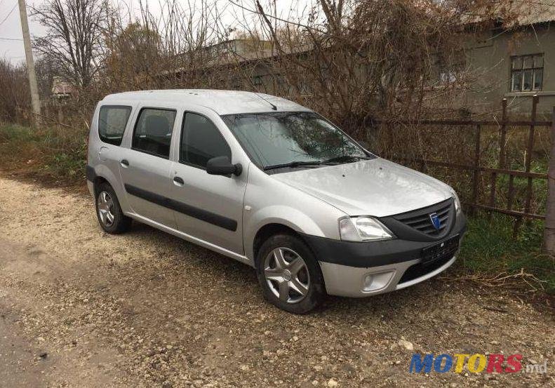 2007' Dacia Logan Mcv photo #1