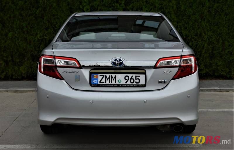 2013' Toyota Camry photo #3