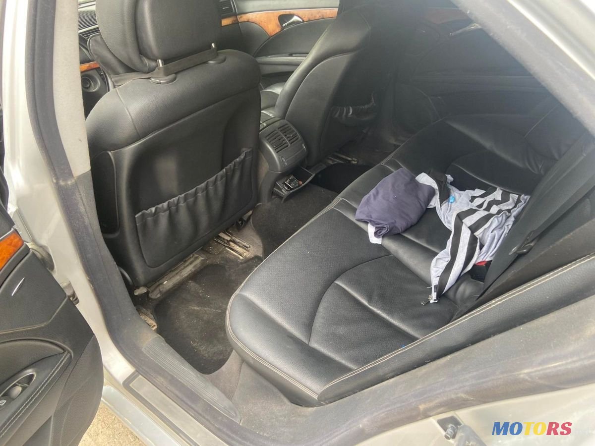 2002' Mercedes-Benz E-Class photo #4