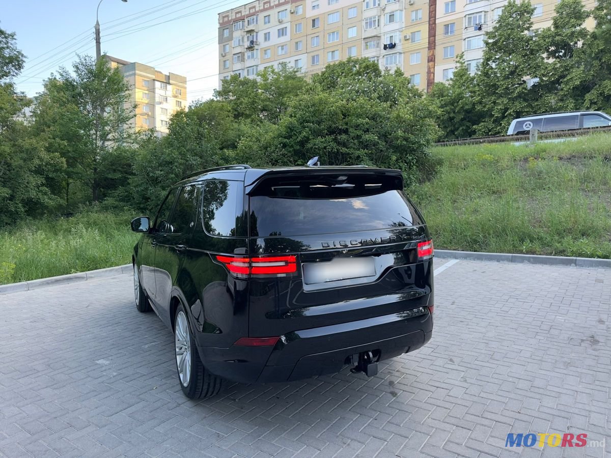 2017' Land Rover Discovery photo #4