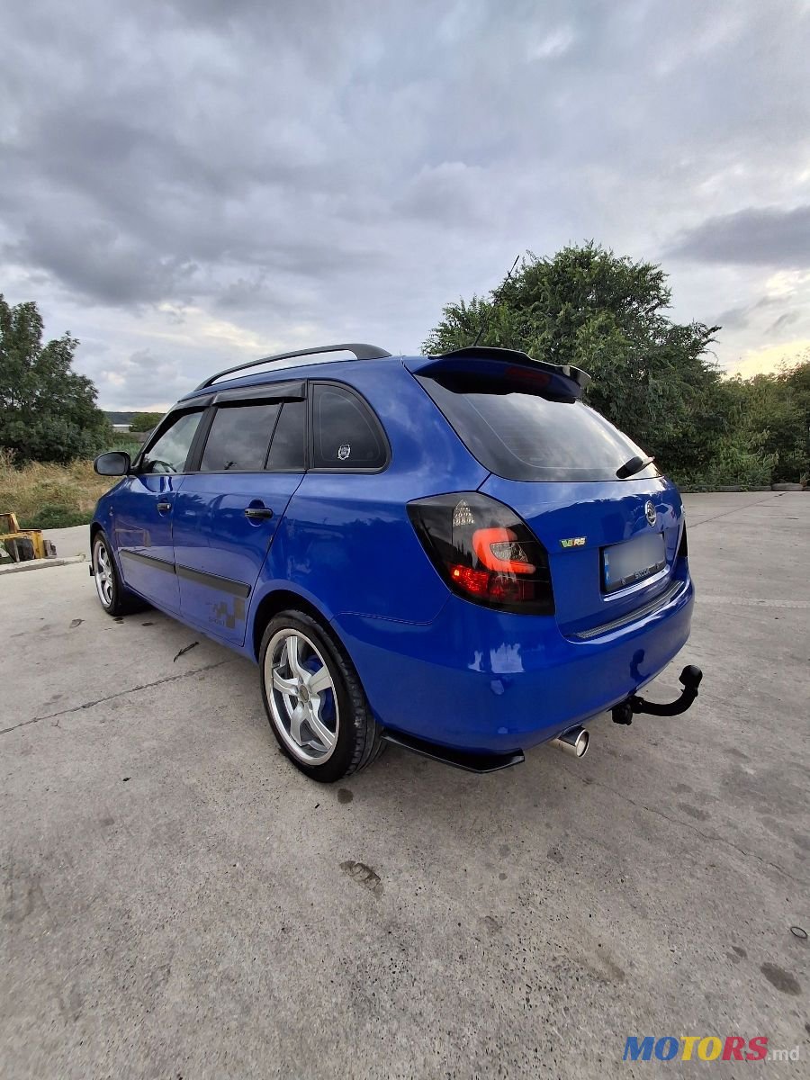 2009' Skoda Fabia photo #4