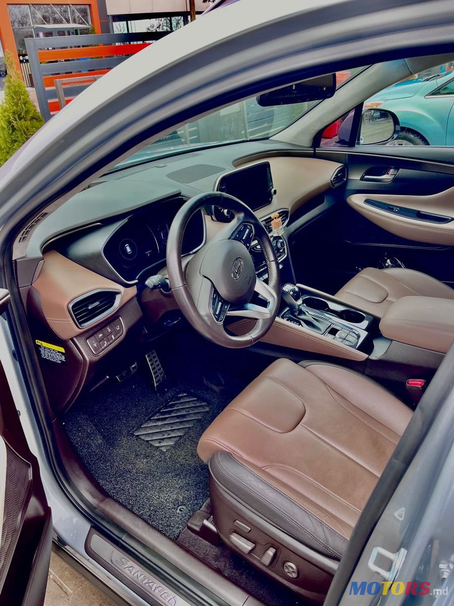 2019' Hyundai Santa Fe photo #3
