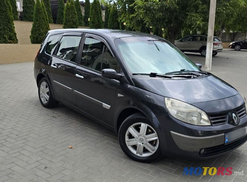 2006' Renault Grand Scenic photo #1