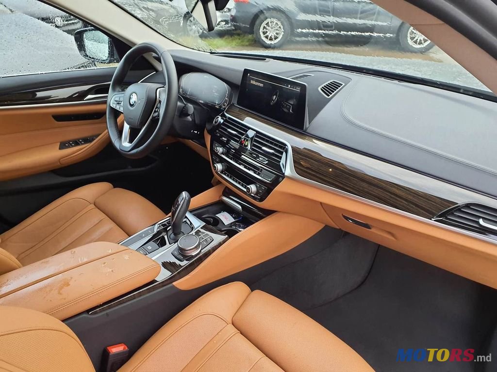 2019' BMW 5 Series photo #3