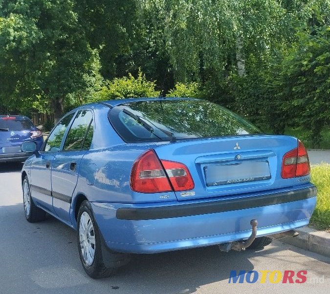 2000' Mitsubishi Carisma photo #1