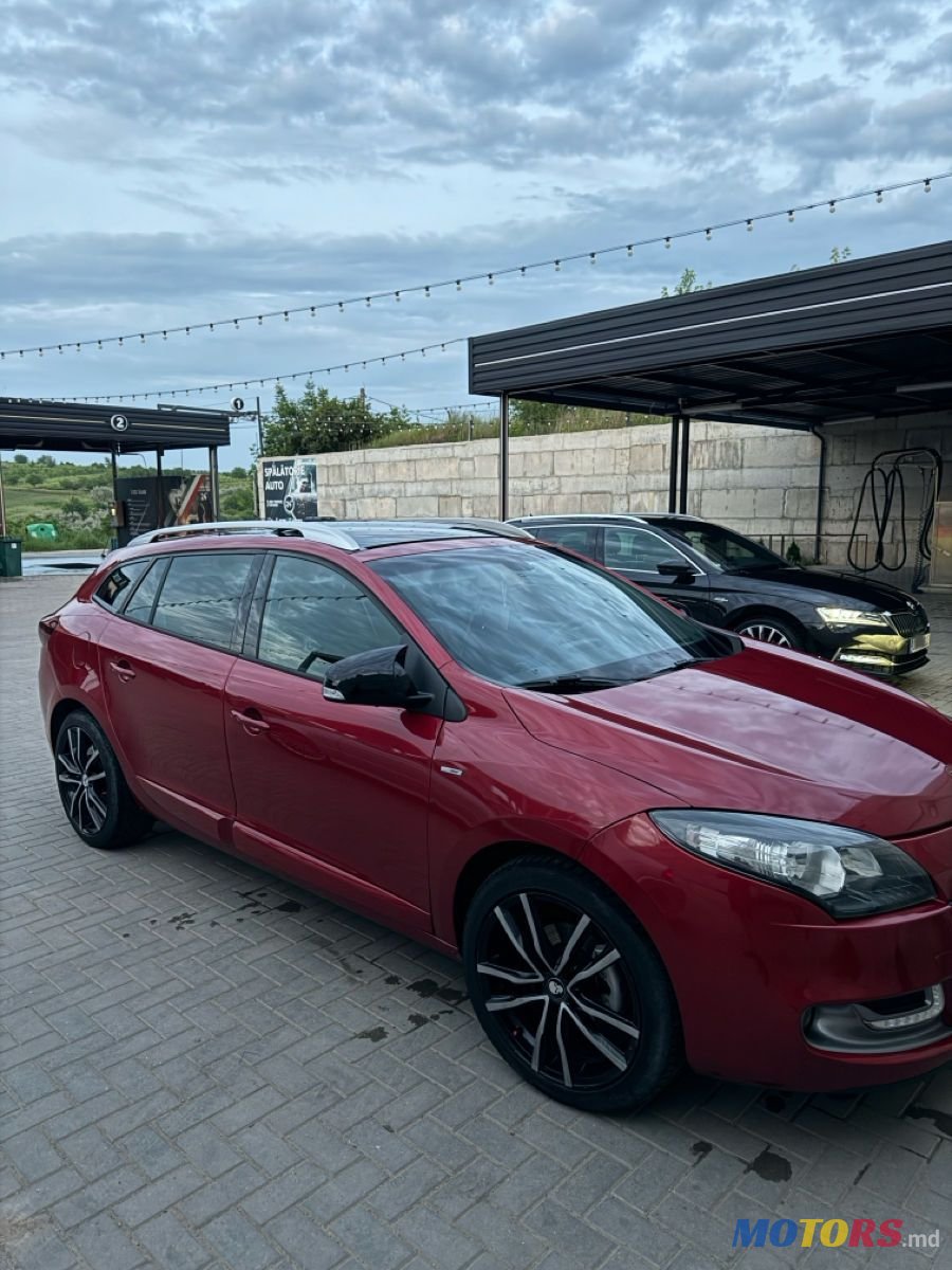 2012' Renault Megane photo #2