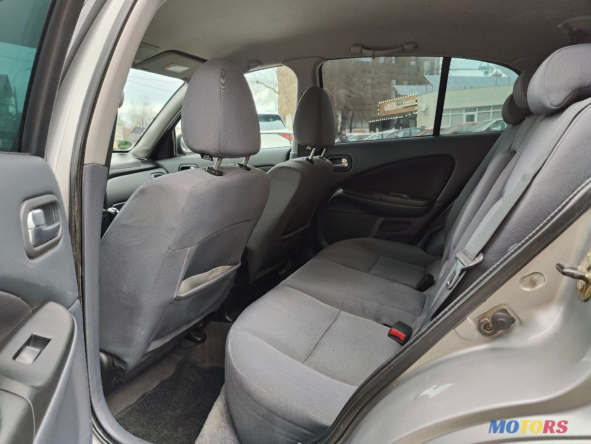 2004' Nissan Almera photo #6